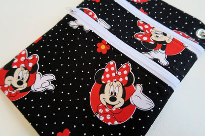 Abby Crossbody Bag [Disney Minnie]: Trendy Utility, Everyday Style