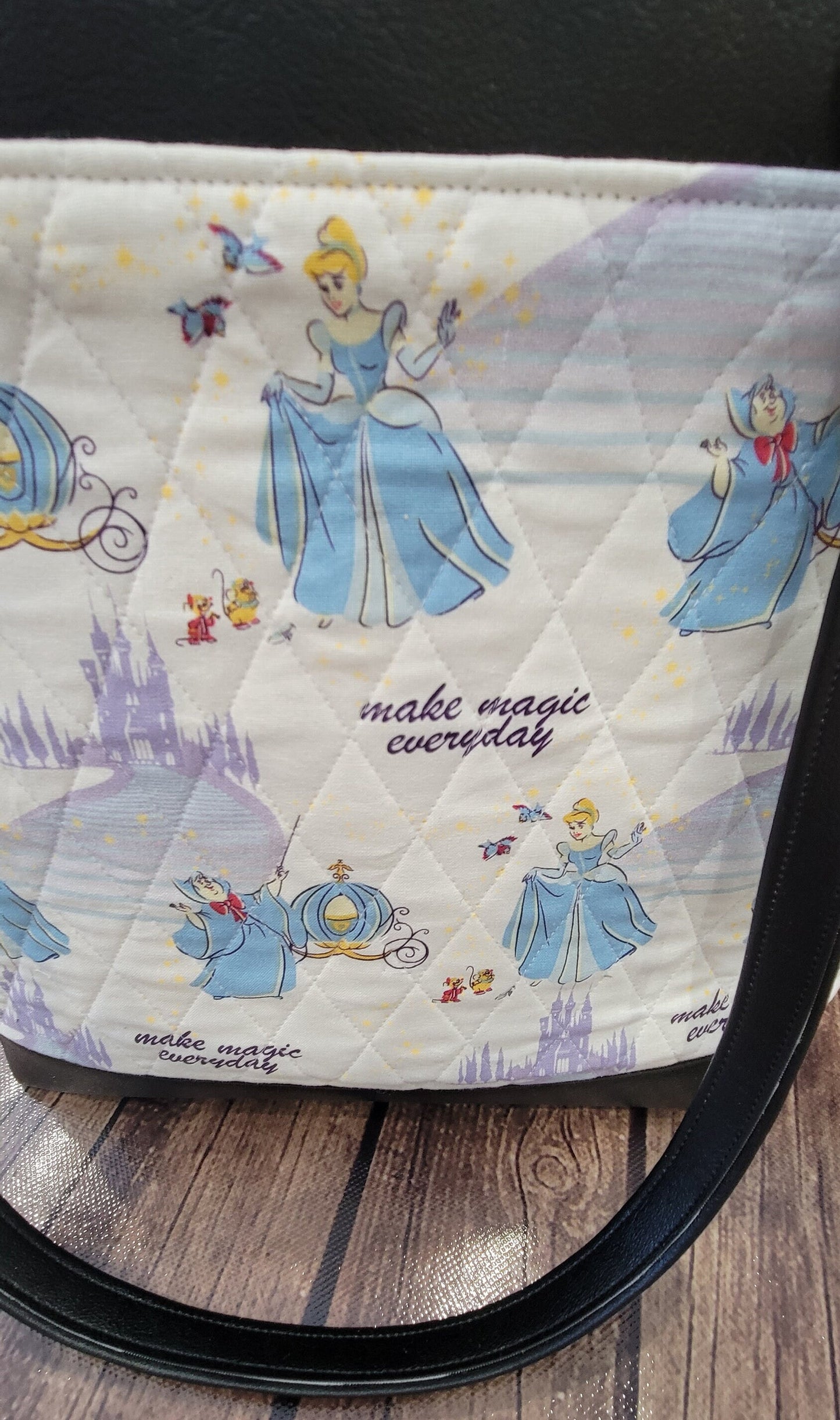 Camela Stylish Mid-Sized Handbag [Disney Cinderella]: Spacious Style for Every Occasion